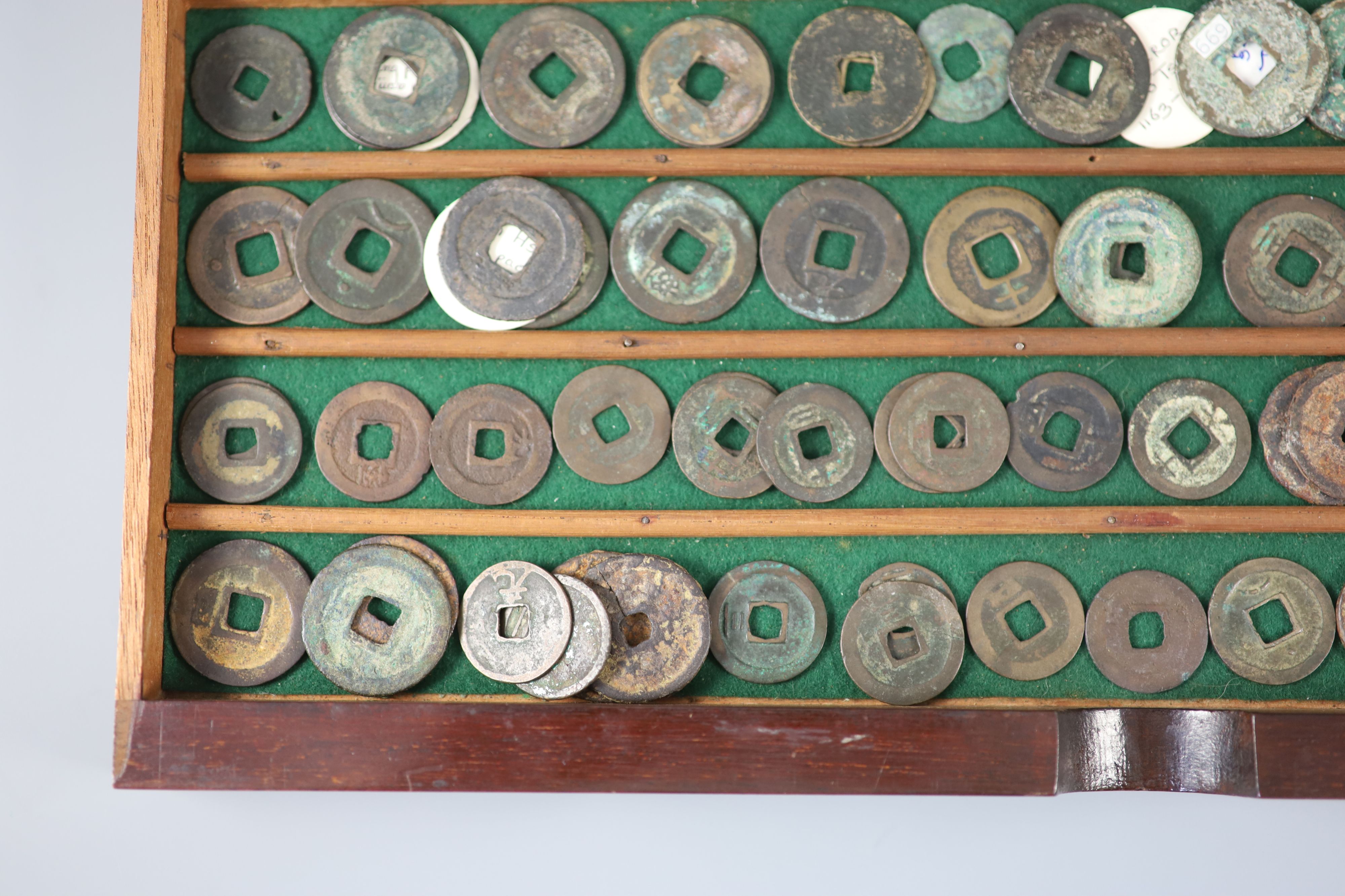 China, 128 Ancient bronze and iron round coins, Northern and Southern Song dynasty, Emperors Hui Zong (1101-25) to Ning Zong (1195-1224